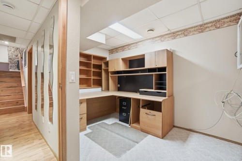 6723 40 Avenue, Edmonton, AB - Indoor Photo Showing Other Room