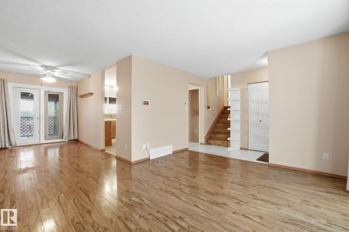 6723 40 Avenue, Edmonton, AB - Indoor Photo Showing Other Room