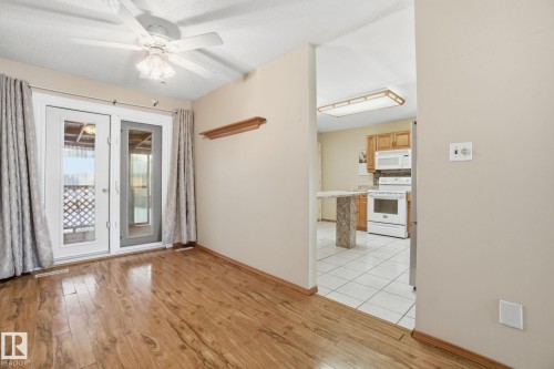 6723 40 Avenue, Edmonton, AB - Indoor Photo Showing Other Room