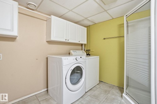 6723 40 Avenue, Edmonton, AB - Indoor Photo Showing Laundry Room