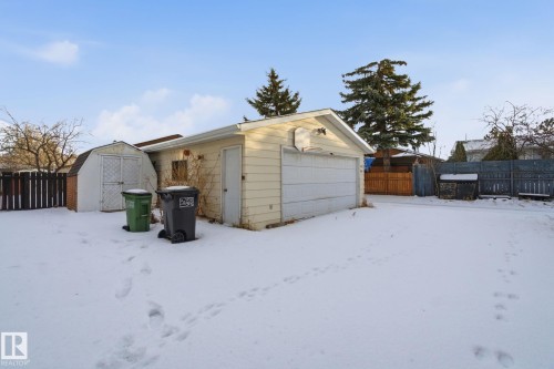 6723 40 Avenue, Edmonton, AB - Outdoor With Exterior
