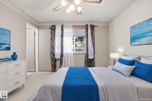 6723 40 Avenue, Edmonton, AB - Indoor Photo Showing Bedroom
