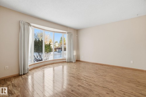 6723 40 Avenue, Edmonton, AB - Indoor Photo Showing Other Room