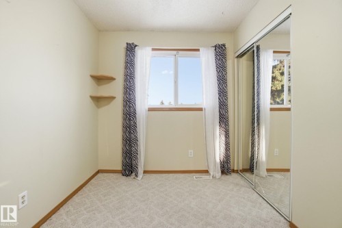 6723 40 Avenue, Edmonton, AB - Indoor Photo Showing Other Room