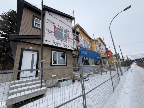 8822 8824 8826 8828 8822G Rowland Road, Edmonton, AB - Outdoor