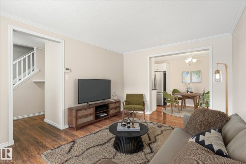 5C Twin Terrace, Edmonton, AB - Indoor Photo Showing Living Room