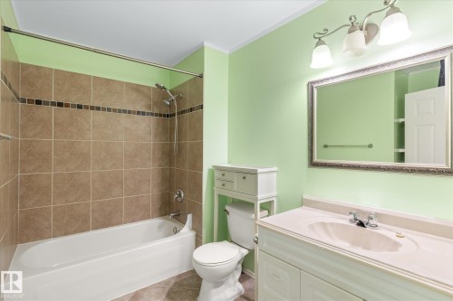 5C Twin Terrace, Edmonton, AB - Indoor Photo Showing Bathroom