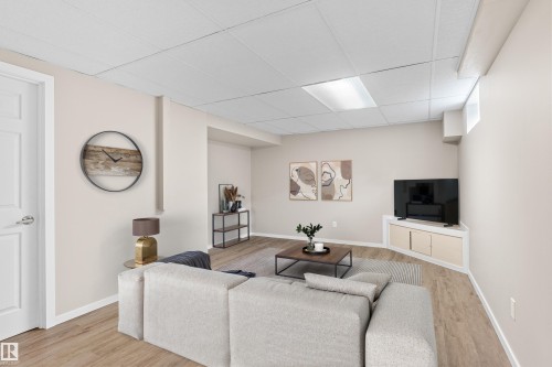 5C Twin Terrace, Edmonton, AB - Indoor