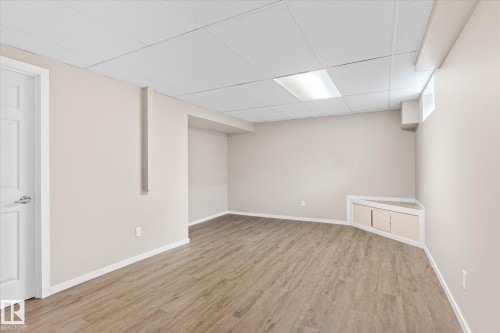 5C Twin Terrace, Edmonton, AB - Indoor