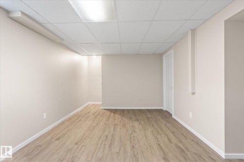 5C Twin Terrace, Edmonton, AB - Indoor Photo Showing Other Room