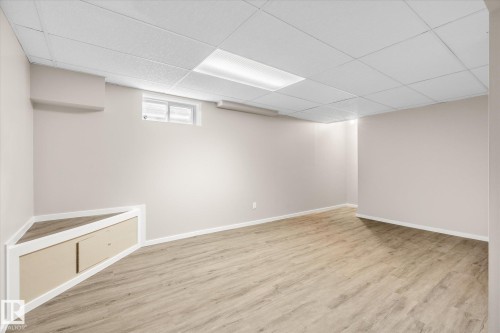 5C Twin Terrace, Edmonton, AB - Indoor