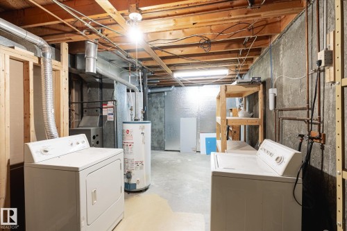 5C Twin Terrace, Edmonton, AB - Indoor Photo Showing Other Room