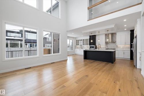 6872 Knox Loop Sw, Edmonton, AB - Indoor Photo Showing Kitchen With Upgraded Kitchen