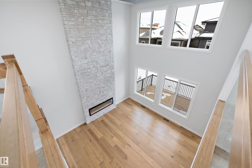 6872 Knox Loop Sw, Edmonton, AB - Indoor Photo Showing Other Room