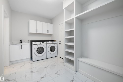 6872 Knox Loop Sw, Edmonton, AB - Indoor Photo Showing Laundry Room