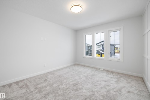 6872 Knox Loop Sw, Edmonton, AB - Indoor Photo Showing Other Room