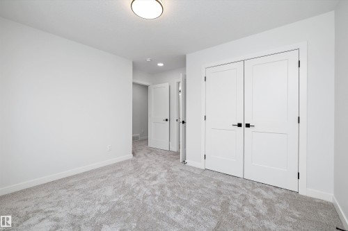 6872 Knox Loop Sw, Edmonton, AB - Indoor Photo Showing Other Room