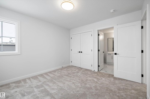 6872 Knox Loop Sw, Edmonton, AB - Indoor Photo Showing Other Room