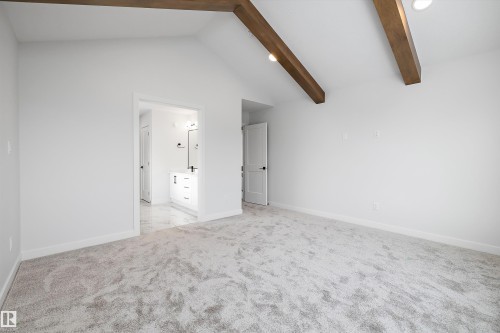 6872 Knox Loop Sw, Edmonton, AB - Indoor Photo Showing Other Room