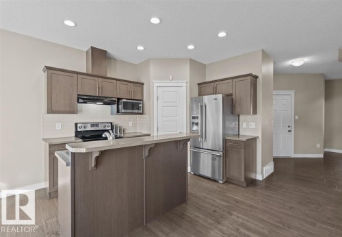 71 Elm Street, Fort Saskatchewan, AB - Indoor Photo Showing Kitchen