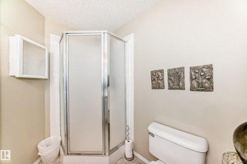 301 11260 153 Avenue, Edmonton, AB - Indoor Photo Showing Bathroom