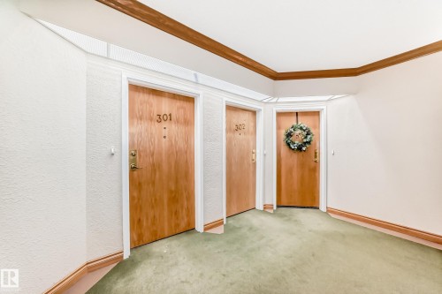 301 11260 153 Avenue, Edmonton, AB - Indoor Photo Showing Other Room