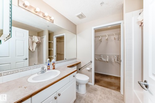 301 11260 153 Avenue, Edmonton, AB - Indoor Photo Showing Bathroom