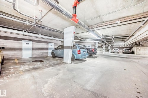 301 11260 153 Avenue, Edmonton, AB - Indoor Photo Showing Garage