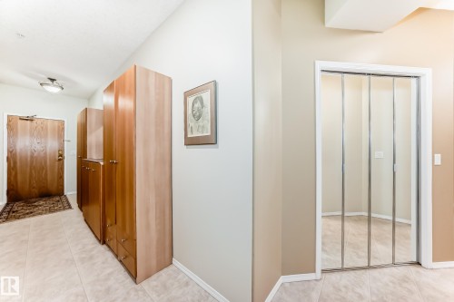 301 11260 153 Avenue, Edmonton, AB - Indoor Photo Showing Other Room