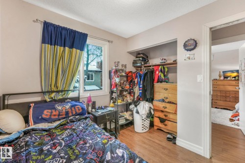 11811 32A Avenue, Edmonton, AB - Indoor