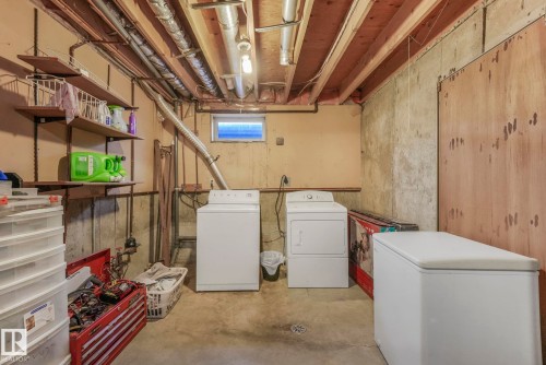 11811 32A Avenue, Edmonton, AB - Indoor Photo Showing Laundry Room