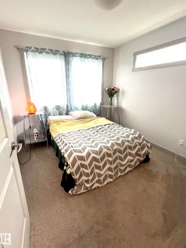 16464 15 Avenue, Edmonton, AB - Indoor Photo Showing Bedroom