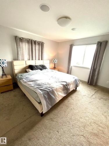 16464 15 Avenue, Edmonton, AB - Indoor Photo Showing Bedroom