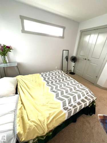 16464 15 Avenue, Edmonton, AB - Indoor Photo Showing Bedroom