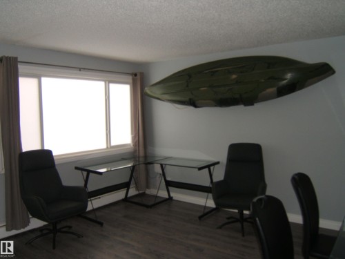 1 4625 50A Street, Vegreville, AB - Indoor Photo Showing Office