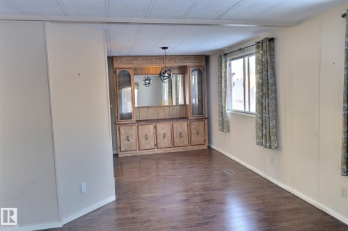 2 Willowdale Drive, Edmonton, AB - Indoor Photo Showing Other Room