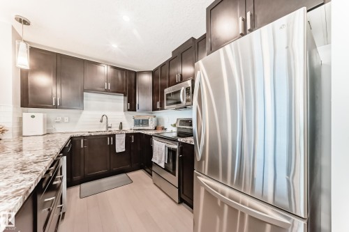 905 10238 103 Street, Edmonton, AB - Indoor Photo Showing Kitchen With Stainless Steel Kitchen With Upgraded Kitchen