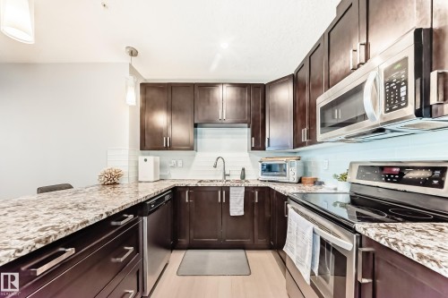 905 10238 103 Street, Edmonton, AB - Indoor Photo Showing Kitchen With Stainless Steel Kitchen With Upgraded Kitchen