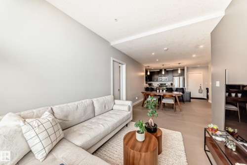 905 10238 103 Street, Edmonton, AB - Indoor Photo Showing Living Room