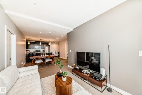 905 10238 103 Street, Edmonton, AB - Indoor Photo Showing Living Room