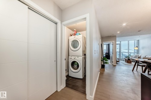 905 10238 103 Street, Edmonton, AB - Indoor Photo Showing Laundry Room