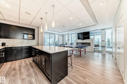 905 10238 103 Street, Edmonton, AB - Indoor Photo Showing Kitchen With Upgraded Kitchen