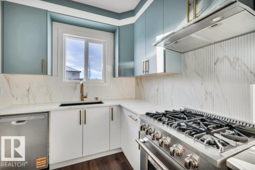 18123 92 Street, Edmonton, AB - Indoor Photo Showing Kitchen With Upgraded Kitchen