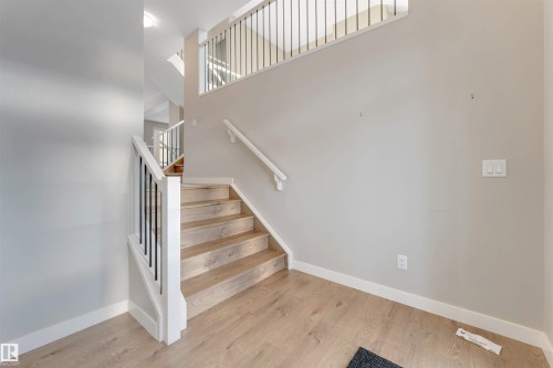 20508 20 Avenue Nw, Edmonton, AB - Indoor Photo Showing Other Room