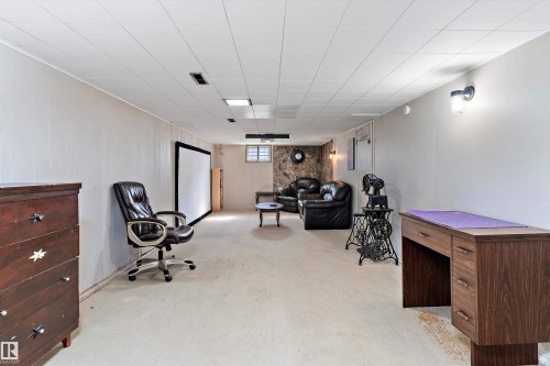 4509 53 Avenue, Wetaskiwin, AB - Indoor