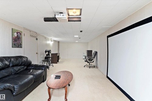 4509 53 Avenue, Wetaskiwin, AB - Indoor