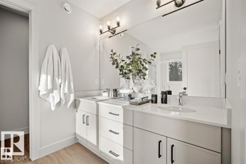 24 Grayson Green, Stony Plain, AB - Indoor Photo Showing Bathroom