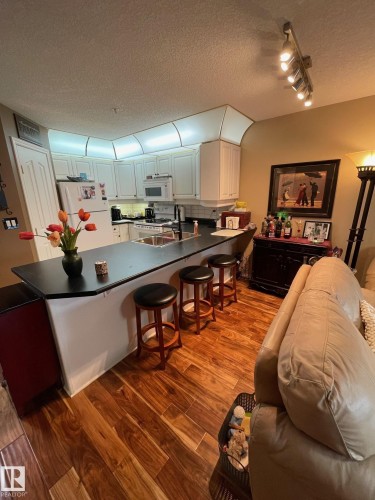 112 6703 172 Street Nw, Edmonton, AB - Indoor