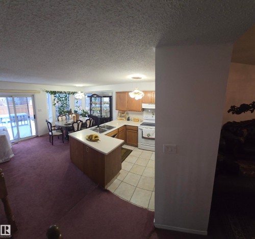 16815 91 Street, Edmonton, AB - Indoor Photo Showing Other Room