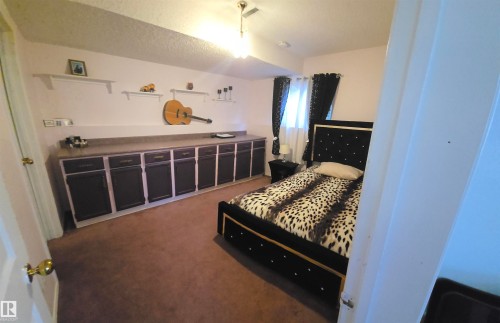 16815 91 Street, Edmonton, AB - Indoor